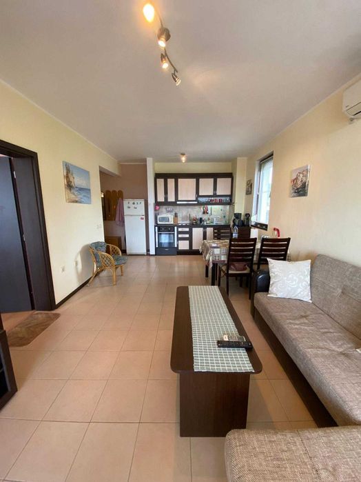 Продава се Двустаен апартамент в к.к. Слънчев бряг - 72 кв.м за 695 €/кв.м - Снимка #2