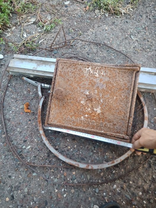 Продам чугунную дверку на  печку