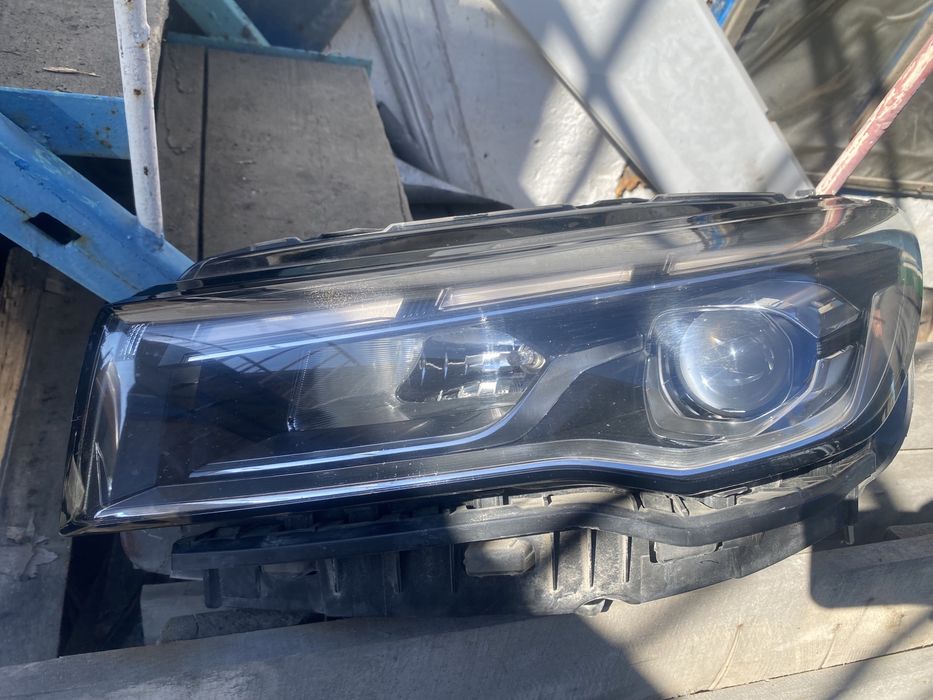 Проается фара Gelly