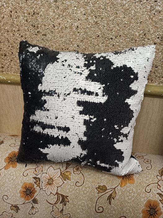 Подушка с блёстками