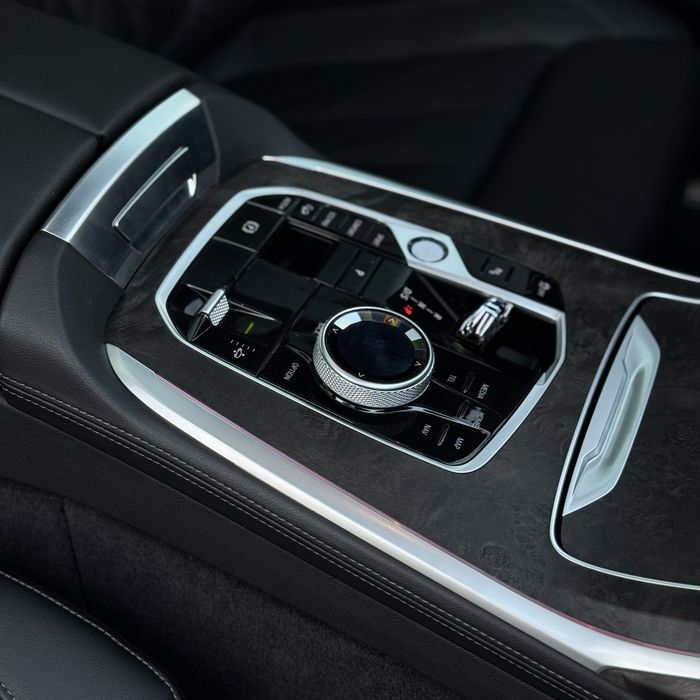 BMW X7 40i 2024.