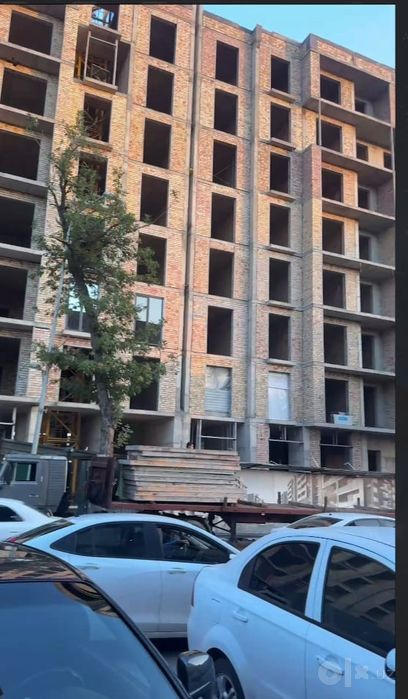 Чилонзор Узбекфильм. 3 хона 103 кв.  Курилиш холатида.