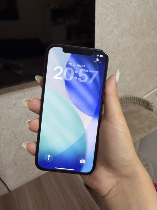 iPhone 12 Pro в отличном состоянии
