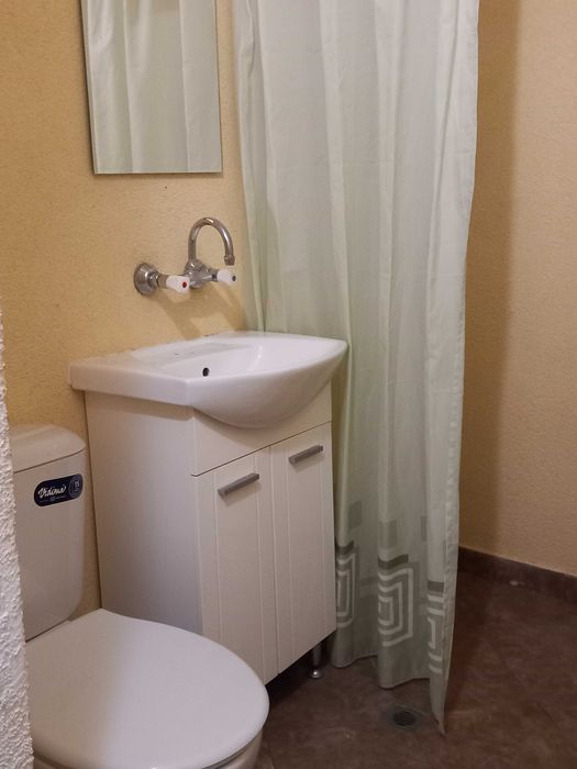 Гарсониера под наем Перник Изток