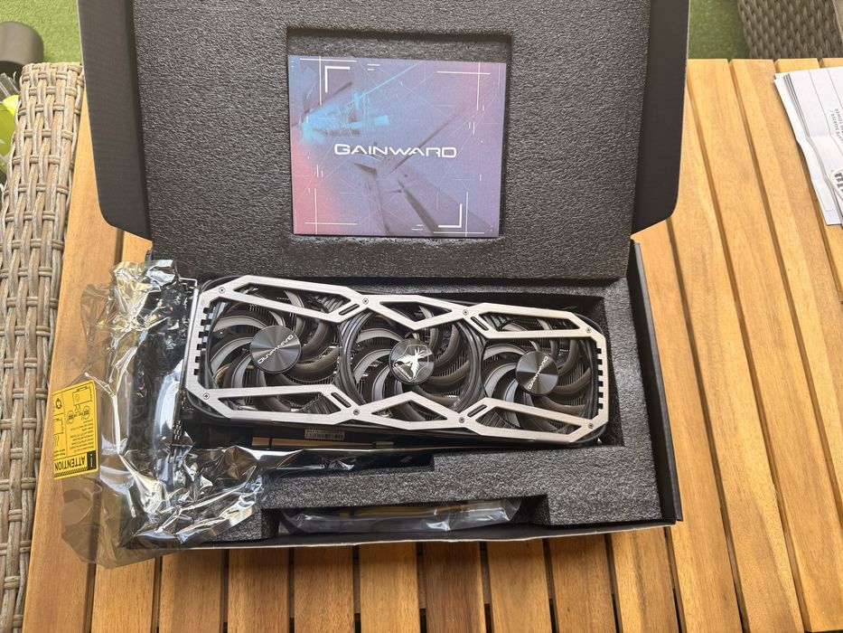 Видеокарта Nvidia 3080 Gainward 10GB