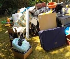 Debarasari apartamente, mobila veche, moloz