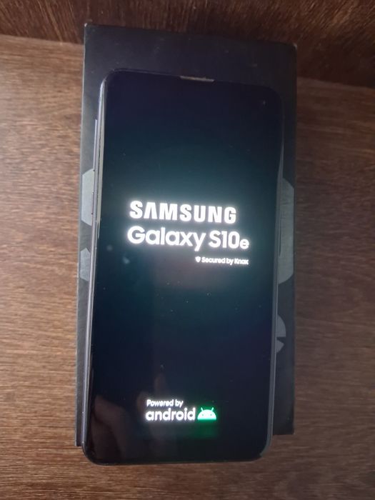 Vând Samsung Galaxy S10e