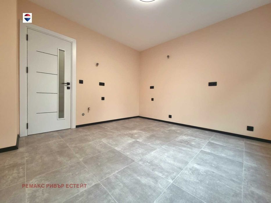 Продава се Двустаен апартамент в Русе, Дружба 3 - 66 кв.м за 1508 €/кв.м - Снимка #5