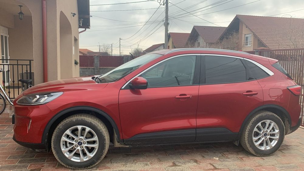 Vand FORD KUGA 2021 FHEV AWD(4x4)