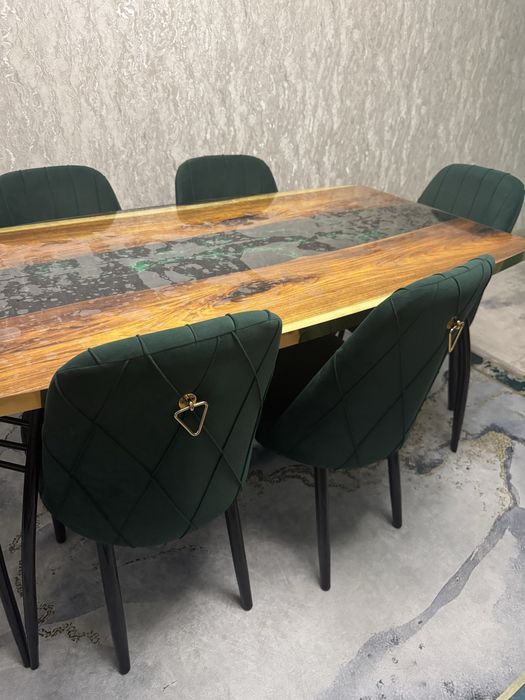 Продам стол и стулья