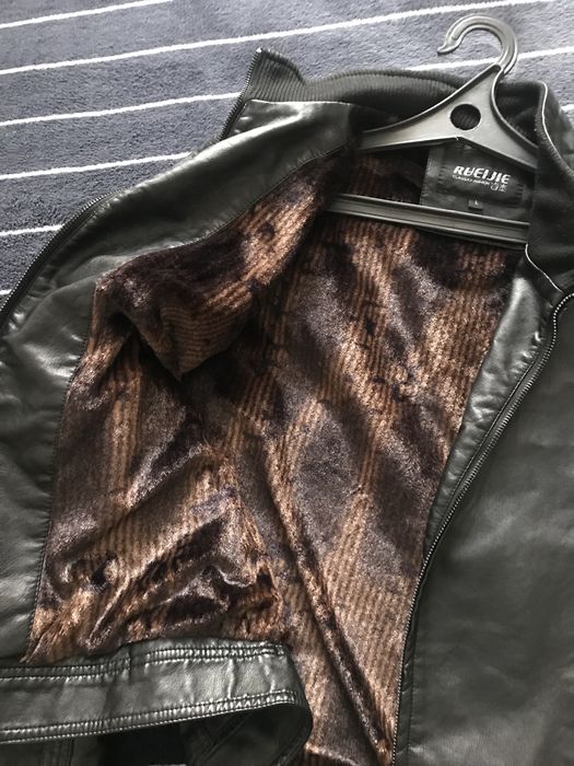 Продам кожаную куртку