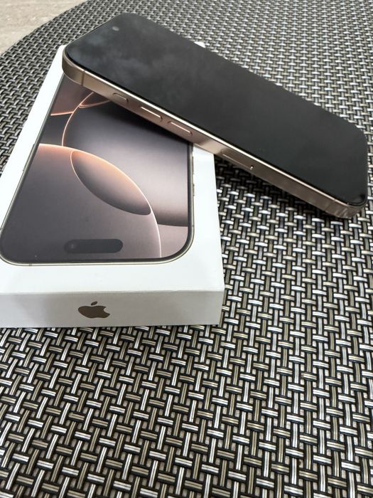 Iphone 16 Pro 256 gb Desert Titanium
