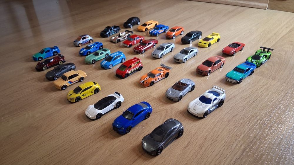 Hot wheels, matchbox, welly, maisto