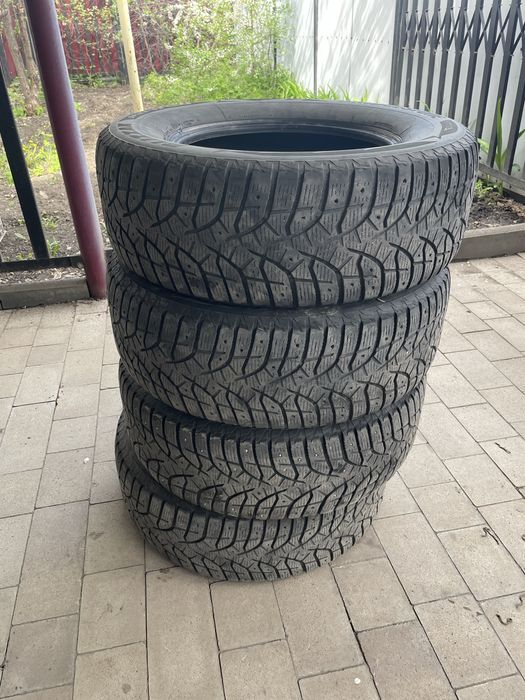 Продам резину 265/65/17
