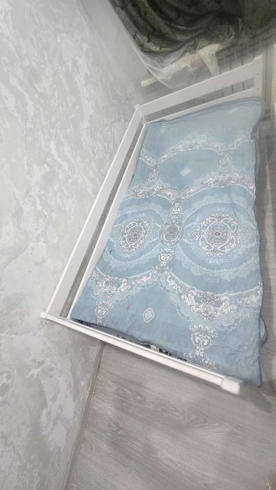 Детская кровать из дерева