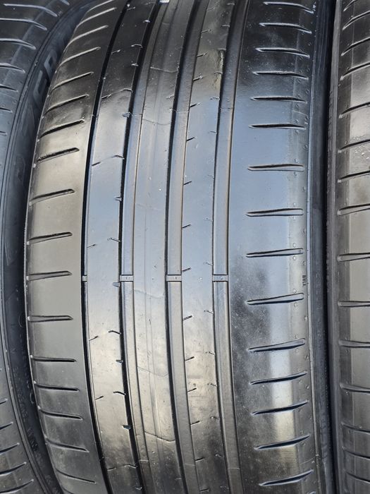 225 40 19 Pirelli