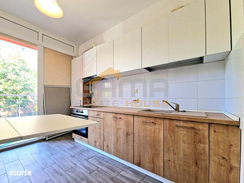 Apartament 3 camere la Ared Uta