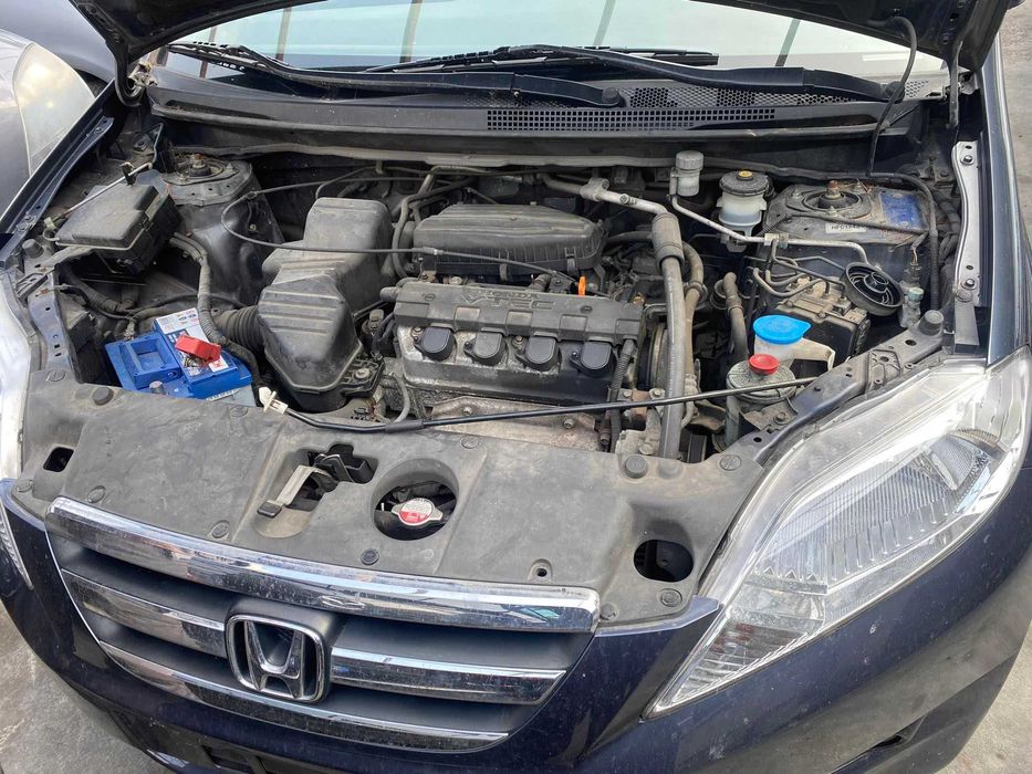 Хонда FR-V   2.2 CDTi  – Honda 2007 - само на части