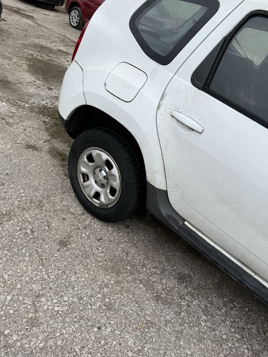 На части DACIA DUSTER 1.5dci disel  2013 година като нова