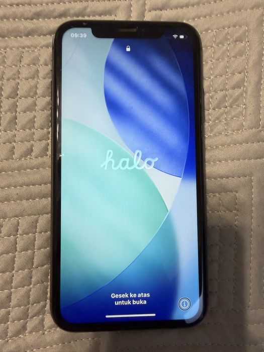 Продам Iphone 11 128 g