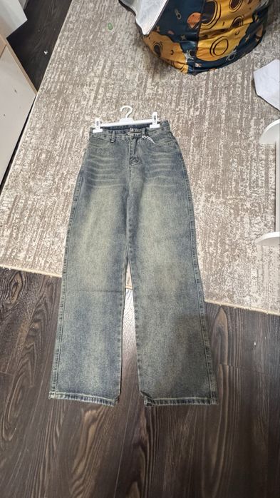 Новые женские джинсы