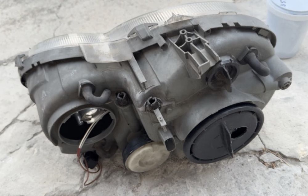 Десен фар Mercedes CLK w209