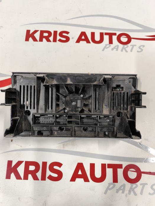 Управление климатроник Audi Q3 2014г / Ауди Кю 3