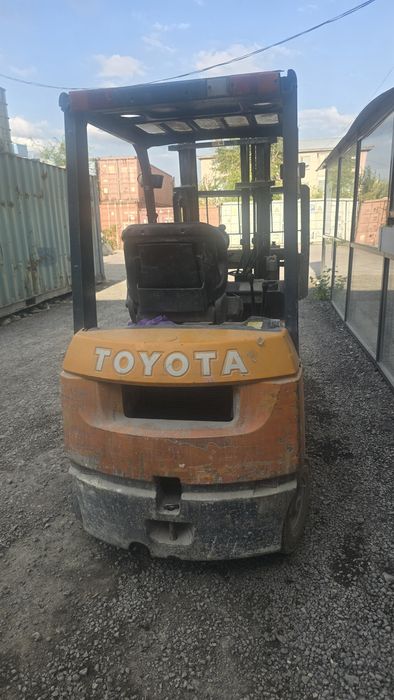 Продам Тойота Кара 1,5 тонник