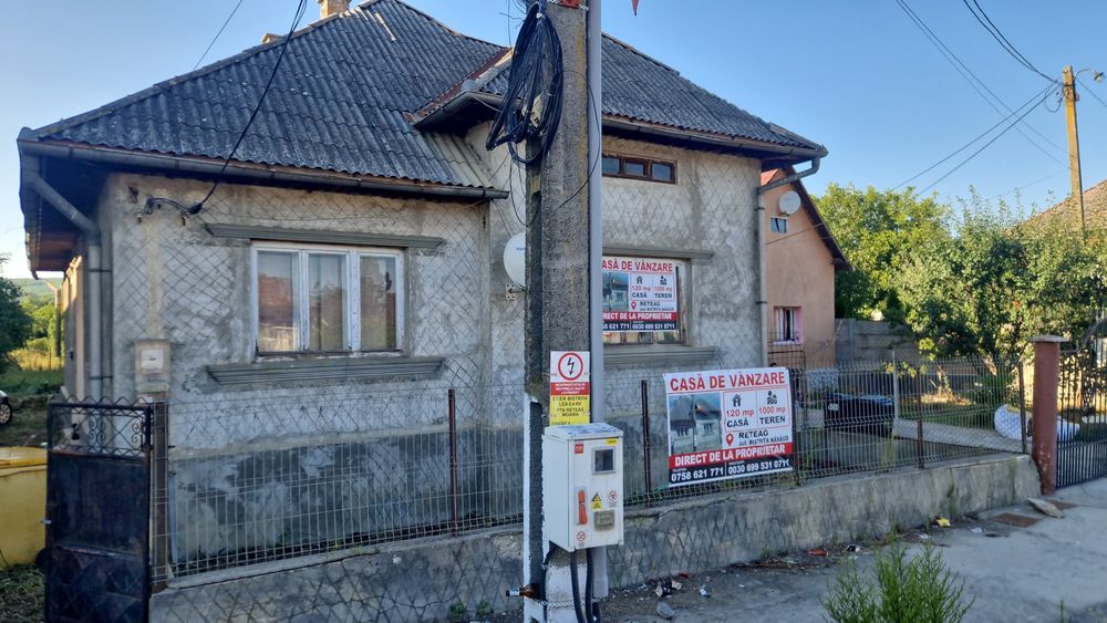 Casa  de  vanzare