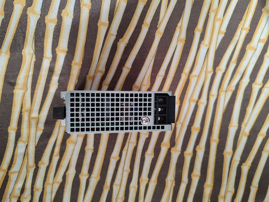 Sursă de alimentare trifazată