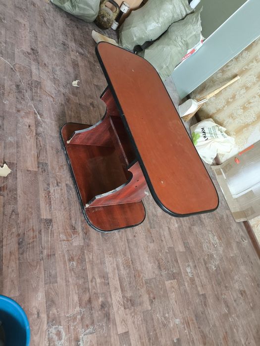 Журнальный столик