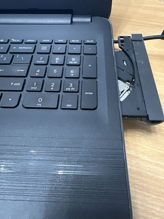 Laptop HP 250 Windows 11 SSD