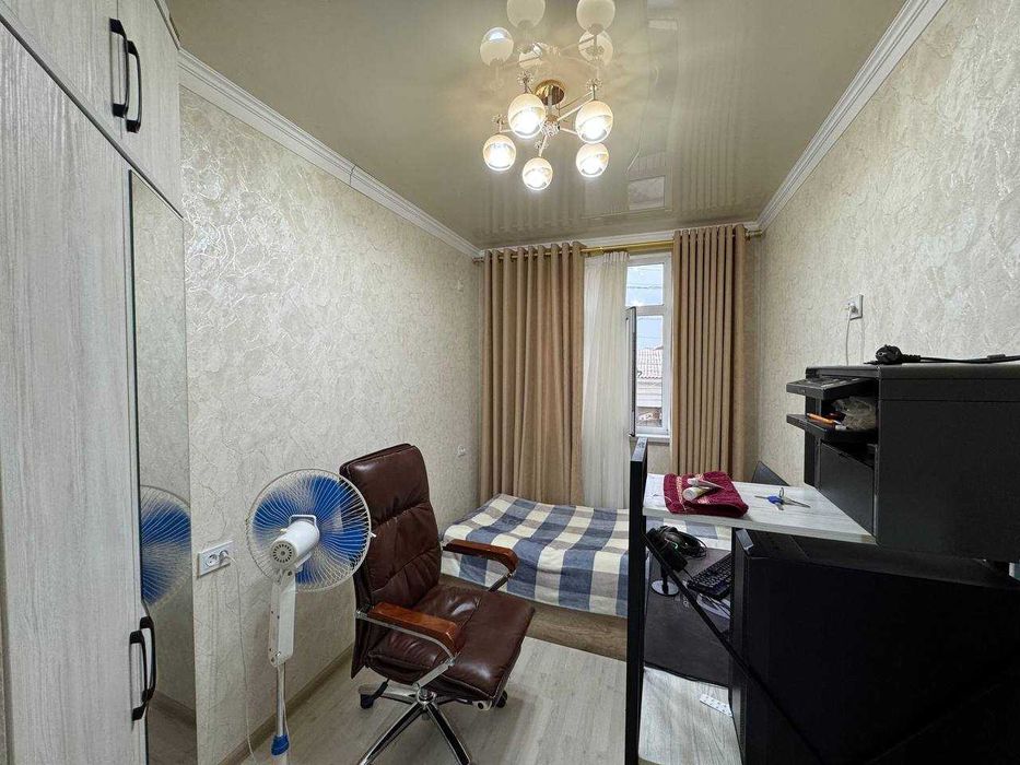 Продается 2-х этажный Коттедж, Мухтара Ашрафий (87648)