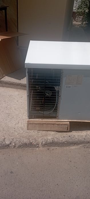 Osxona kafe restoranlar uchun stol xolodilnik