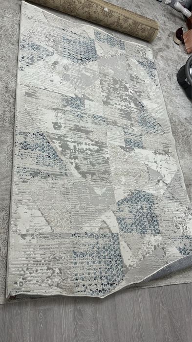 Ковер красивый светло голубой