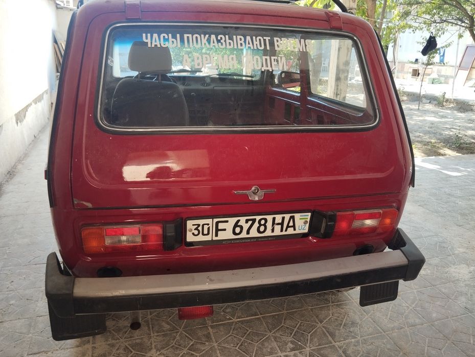 Нива сотилади холати янги 2121.  4×4