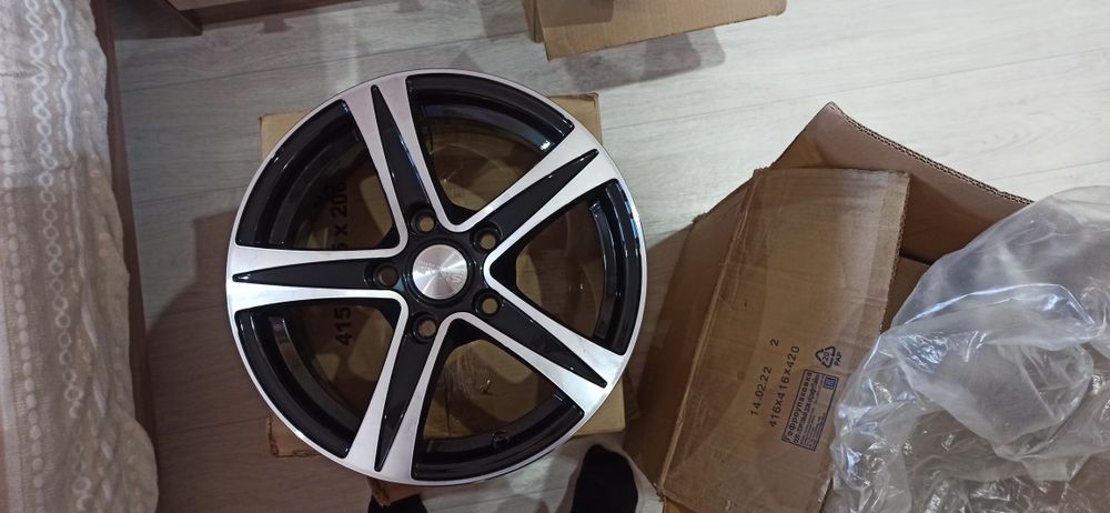 Диски на авто на R 15