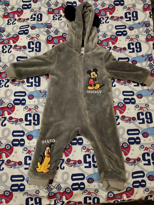 Продавам зимни гащеризони размер 98