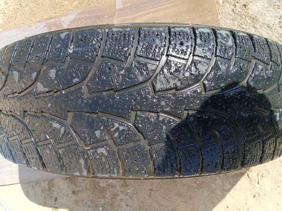 Покрышка зимние 265/70R16