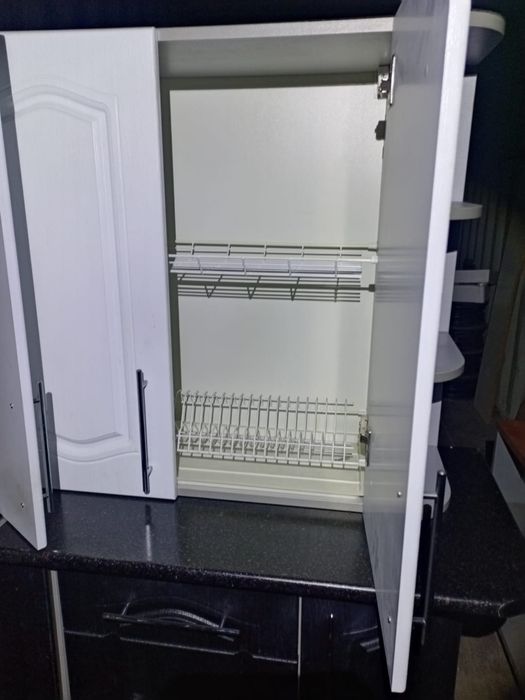 Продается кухонный гарнитур угловой