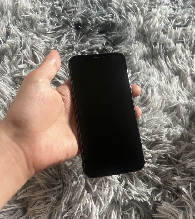 Продам срочно IPHONE X