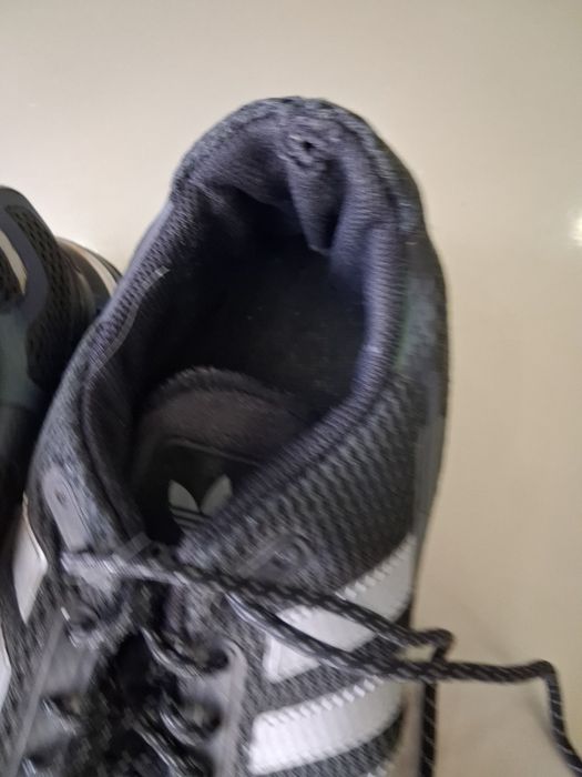 Маратонки на Adidas
