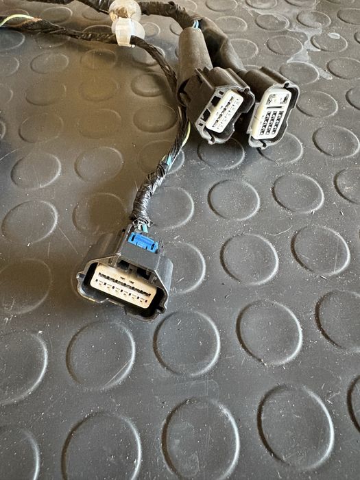 Нисан кашкай 2023г инсталация задна броня nissan QashQai