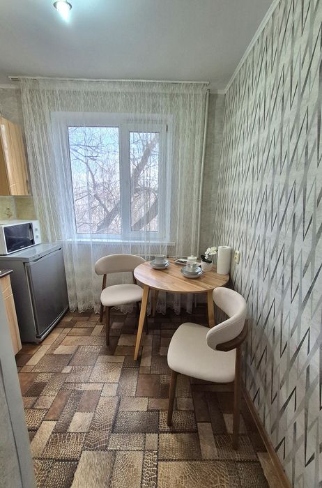 1 ком Напротив Казииту