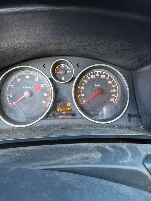 Opel zafira b benzină 1.6