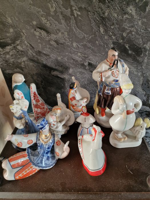 Статуэтки фарфор