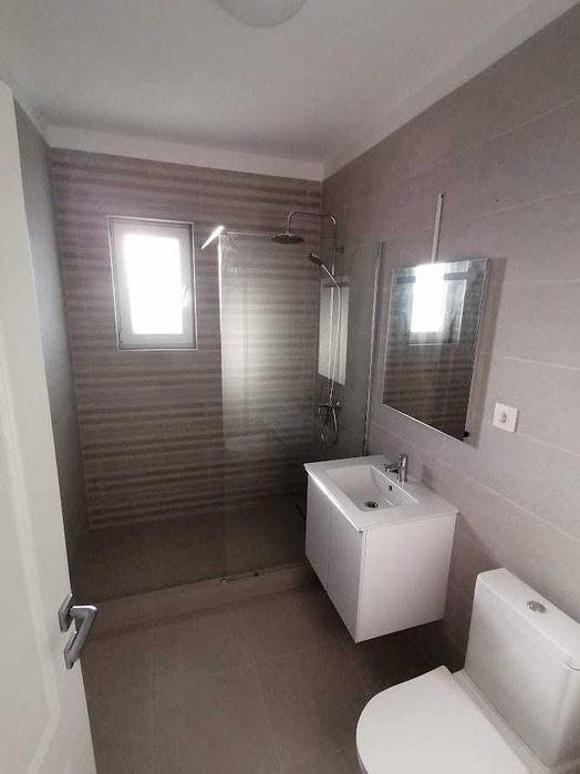 Inchiriez apartament 2 camere cu parcare subterana Baciu