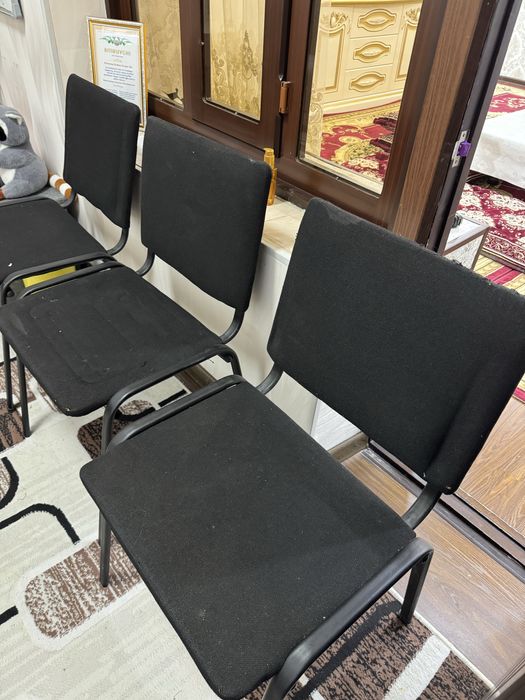 Stul 3 ta srochno sotiladi arzon