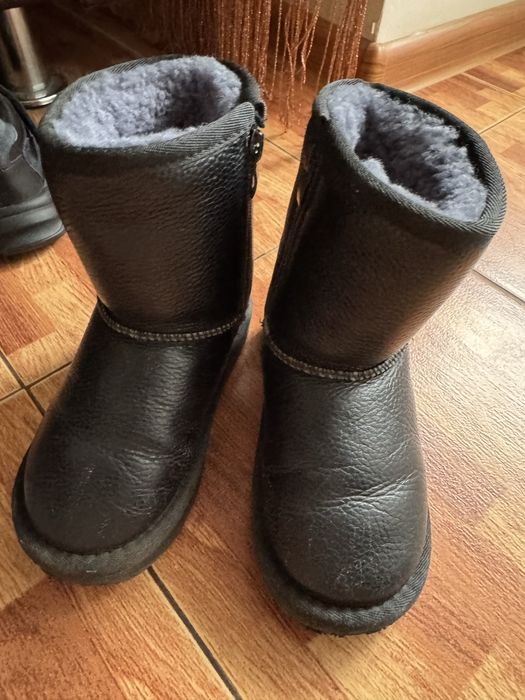Угги фирма Снежок 28р