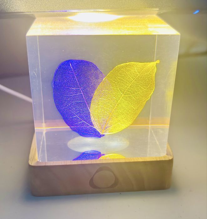 Mini Lampă de Birou cu Design Unic și Lumină Reglabilă